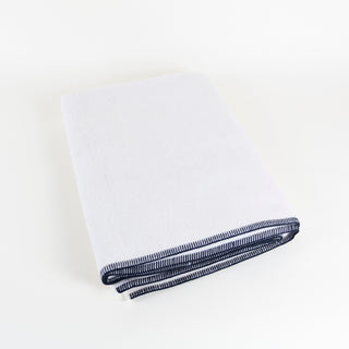 Siempre Recycled Fiber White or Black Blanket | Blacksaw